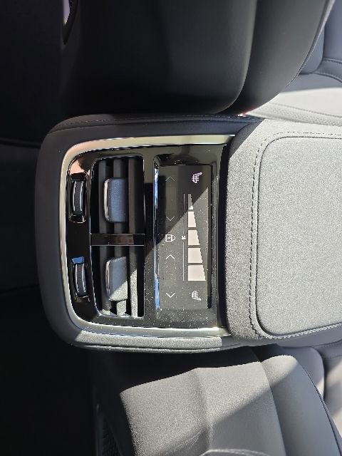 New 2026 Volvo XC90 B5 Core AWD/4WD image 21
