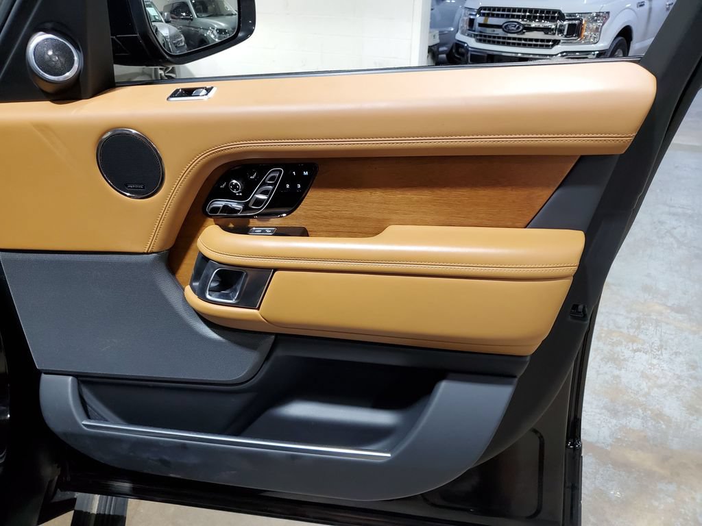 Used 2019 Land Rover Range Rover Long Wheelbase Autobiography AWD/4WD image 17