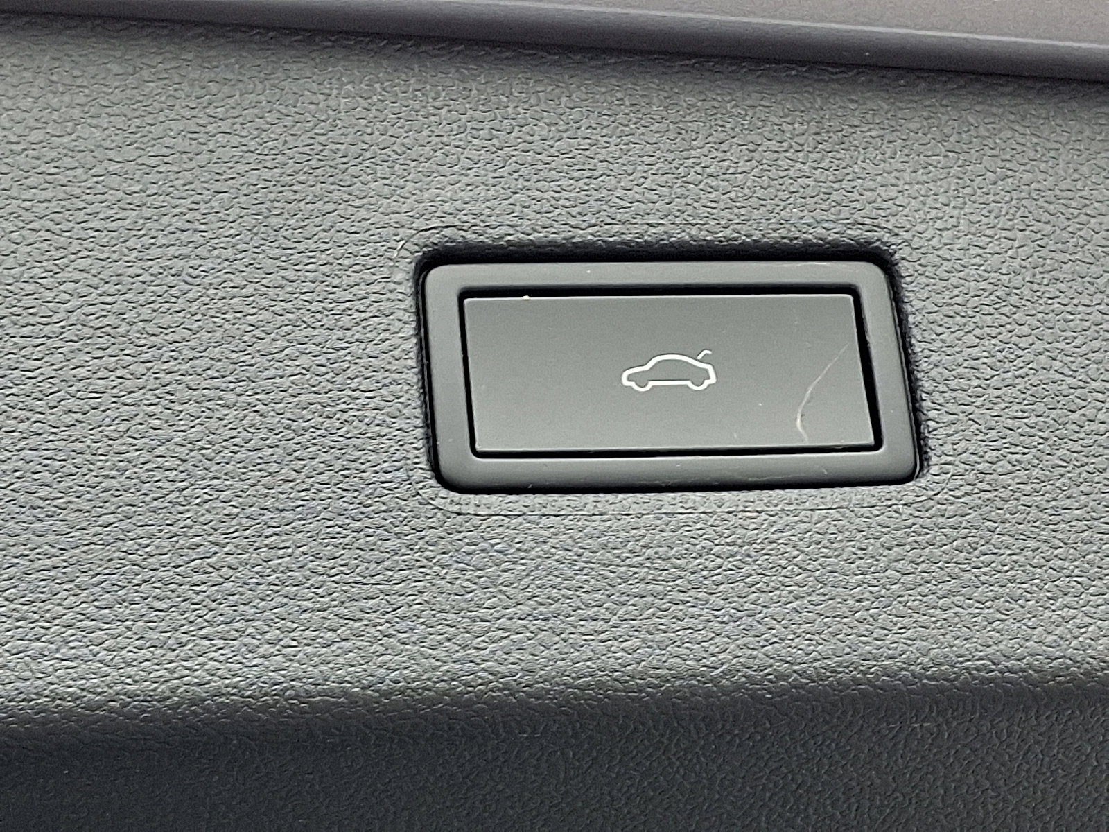 Certified 2024 Volkswagen Tiguan SE image 27