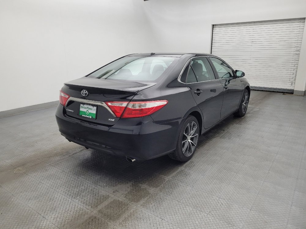 Used 2015 Toyota Camry XSE w/ Moonroof Package image 9