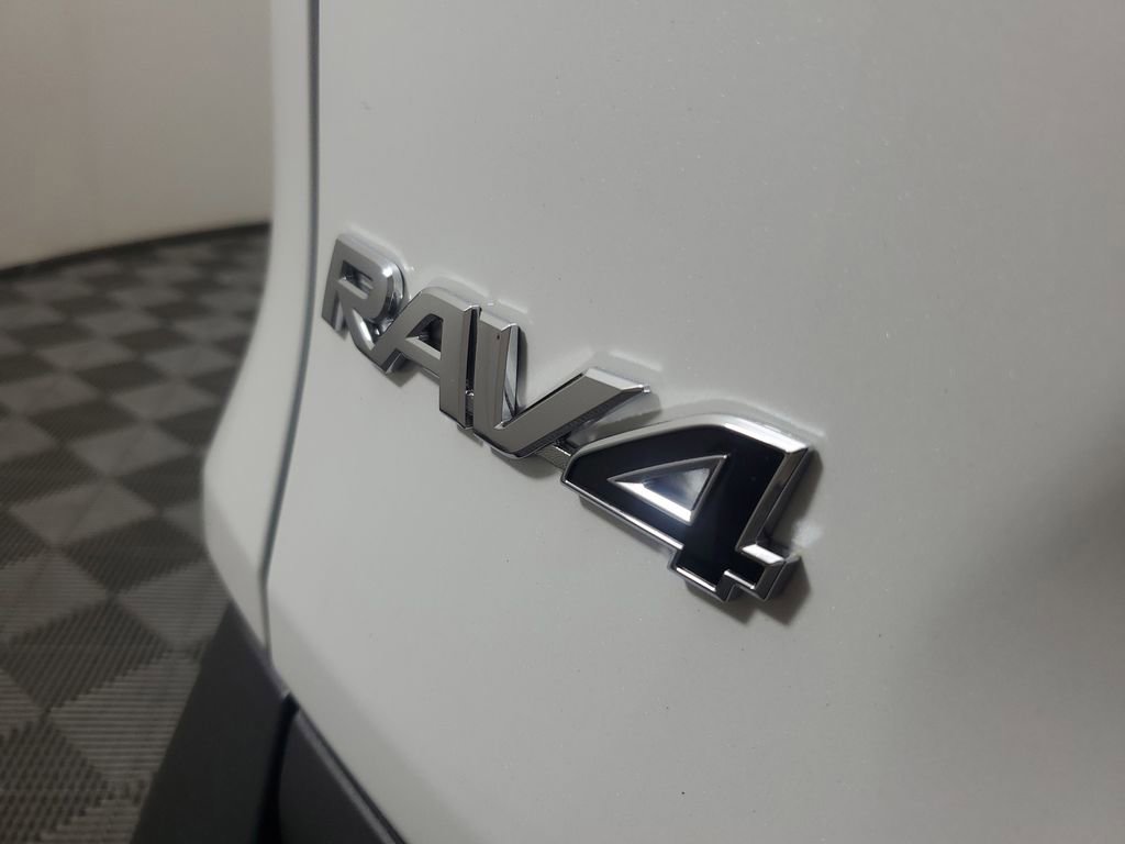 Used 2025 Toyota RAV4 XLE Premium w/ Weather Package FWD image 7