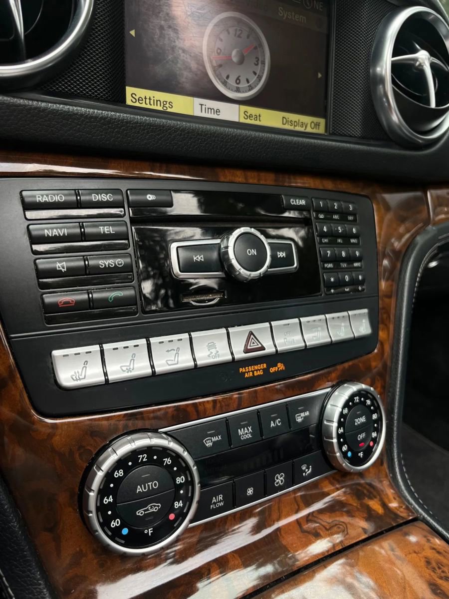 Used 2013 Mercedes-Benz SL 550 w/ Premium Pkg image 13