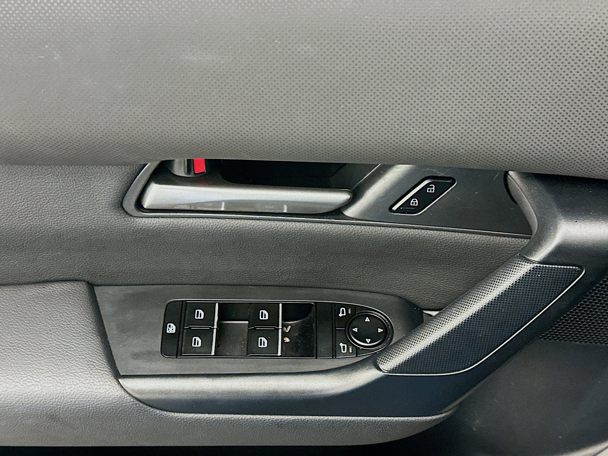 Used 2025 MAZDA CX-50 AWD 2.5 S w/ Premium Package image 15