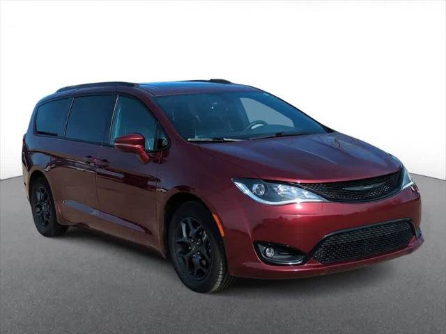 Certified 2019 Chrysler Pacifica Limited w/ S Appearance Package FWD image 2