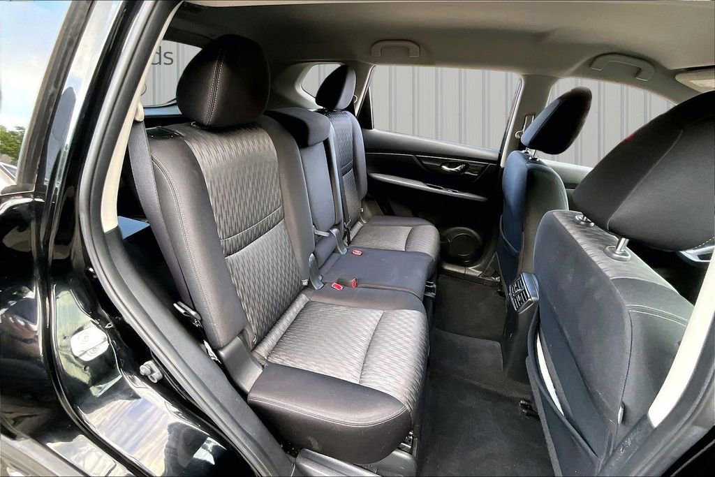 Used 2018 Nissan Rogue SV w/ Premium Package AWD/4WD image 25