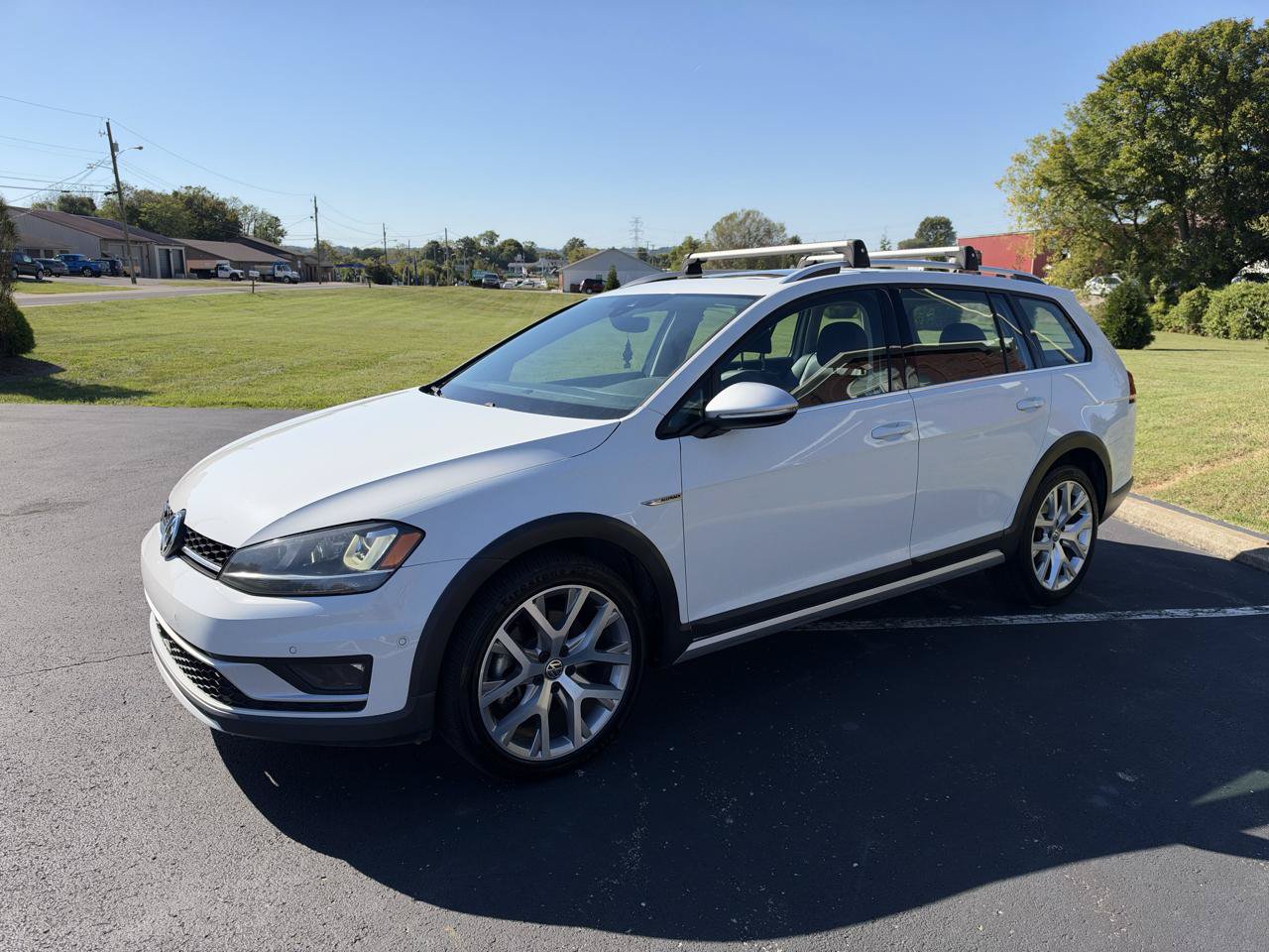 Used 2017 Volkswagen Golf Alltrack SEL AWD/4WD image 3