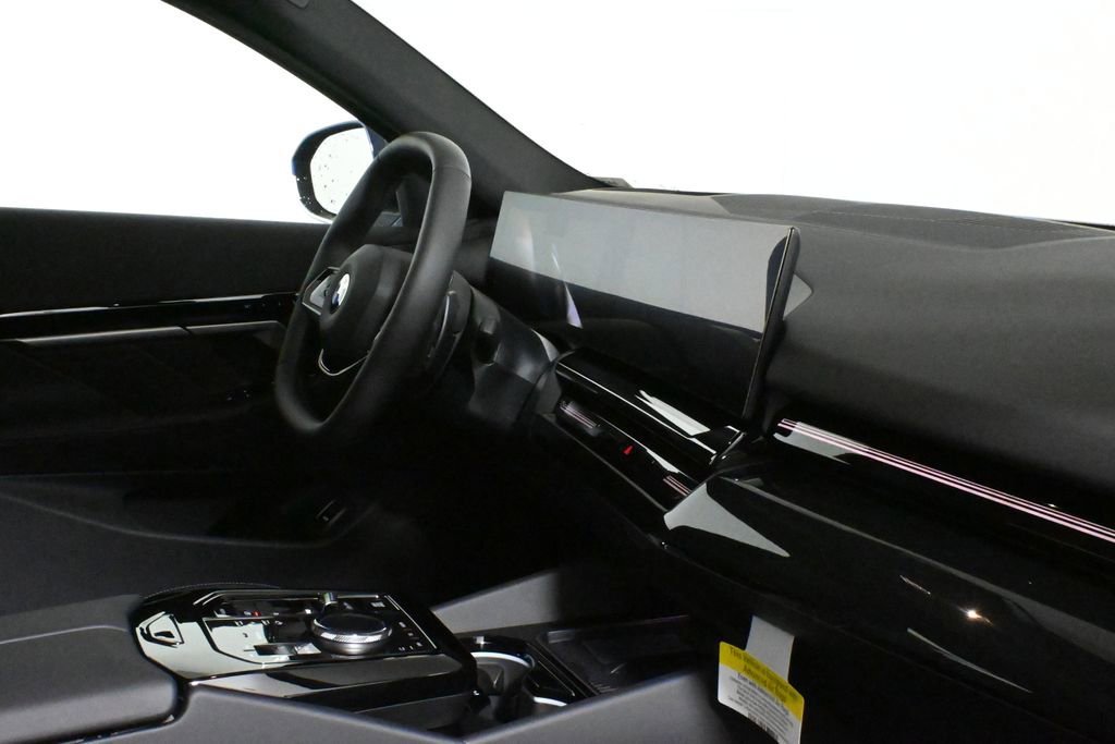 Used 2026 BMW 530i xDrive w/ Premium Package image 34