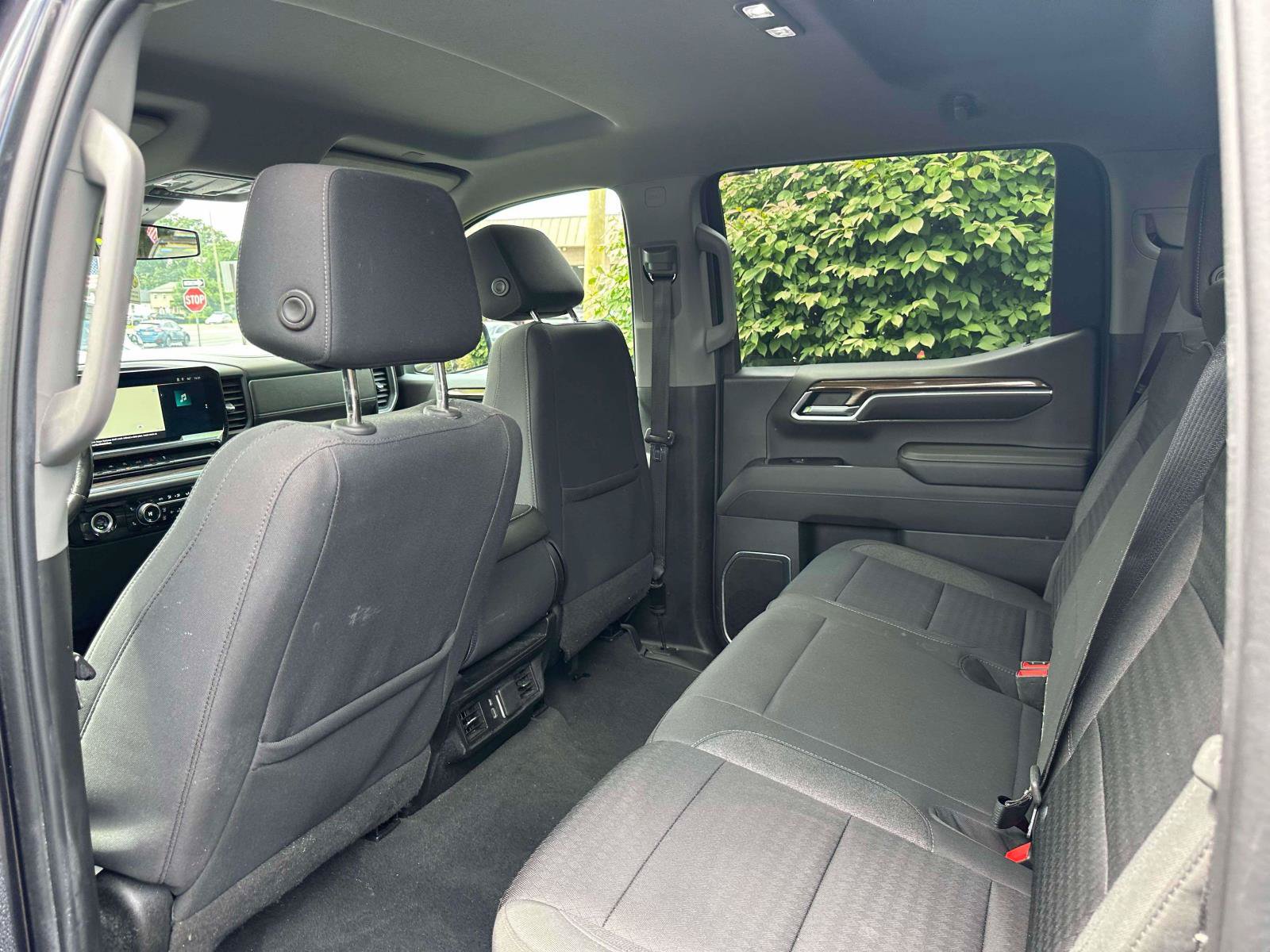 Used 2022 Chevrolet Silverado 1500 LT AWD/4WD image 10