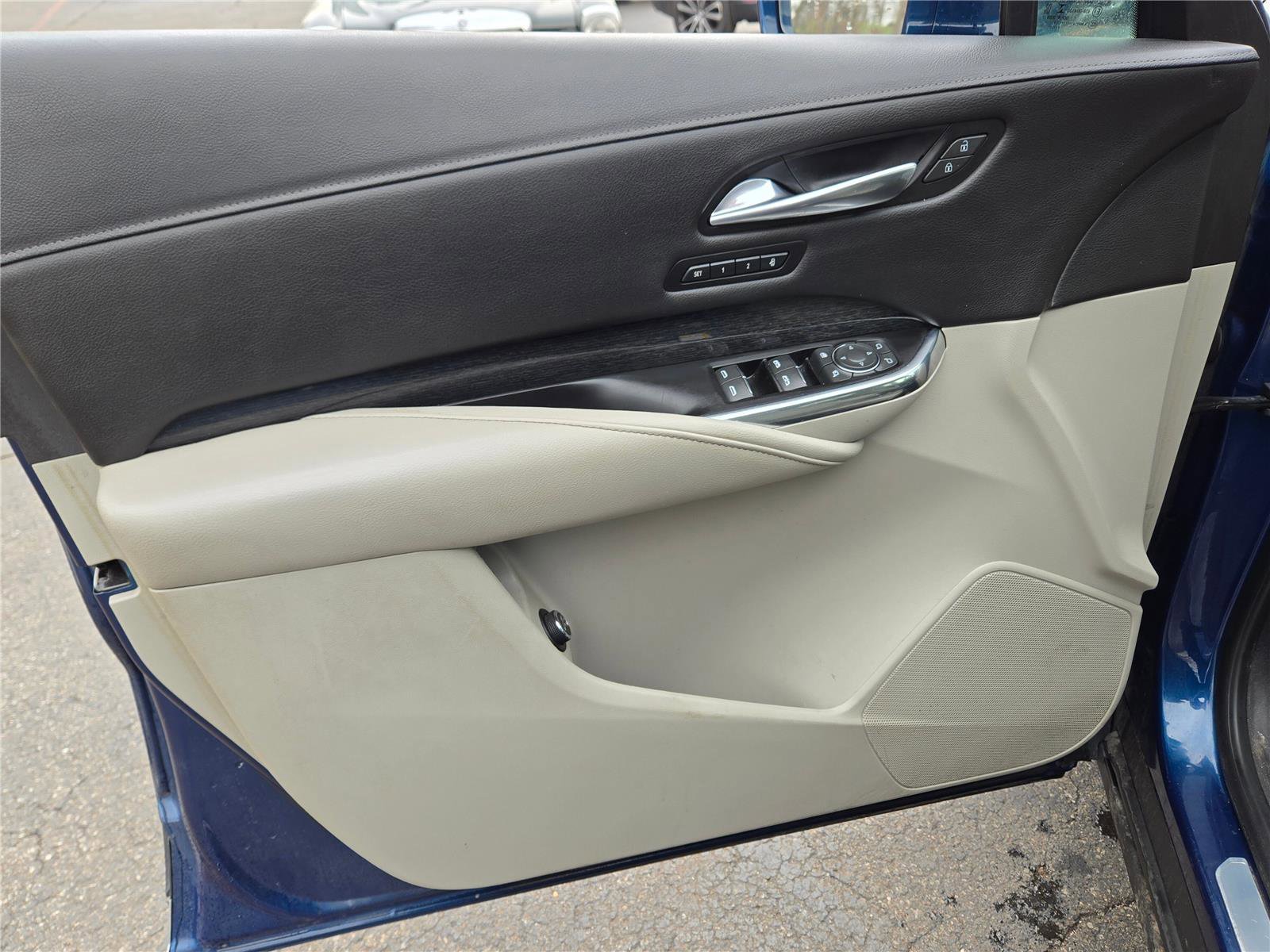 Used 2019 Cadillac XT4 Premium Luxury w/ Driver Awareness Package image 20