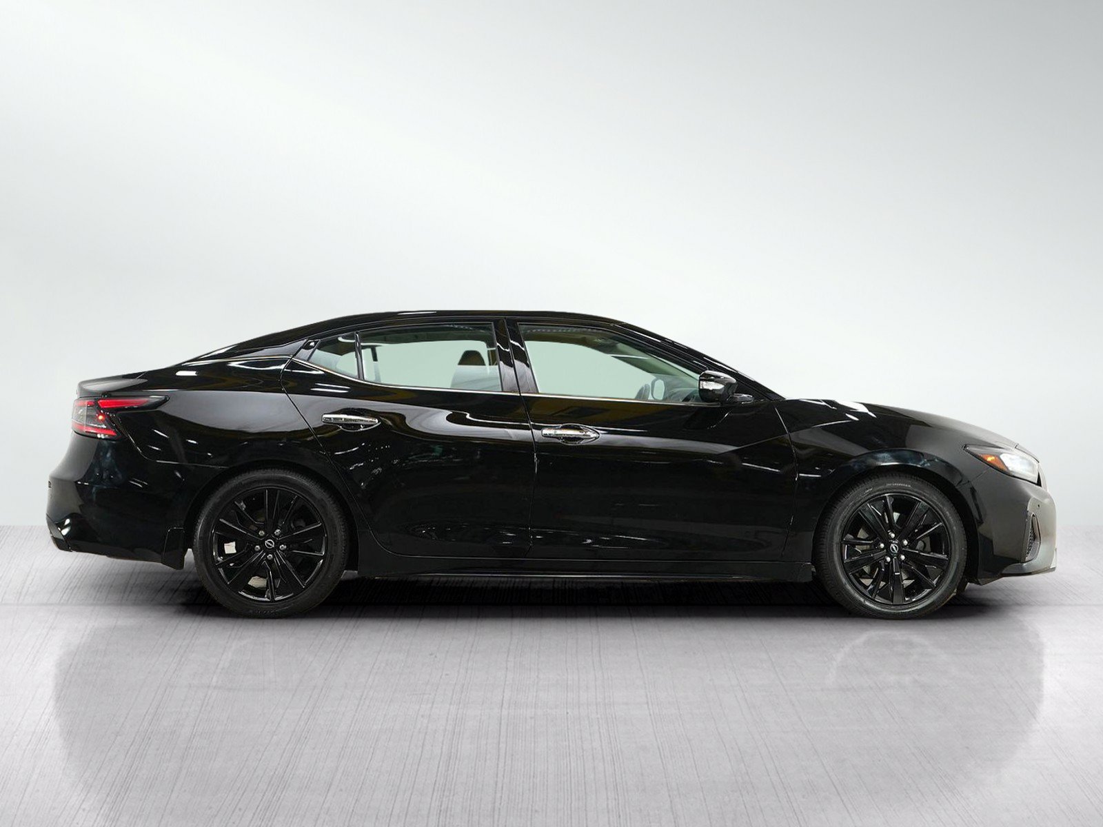 Used 2023 Nissan Maxima SL FWD image 6