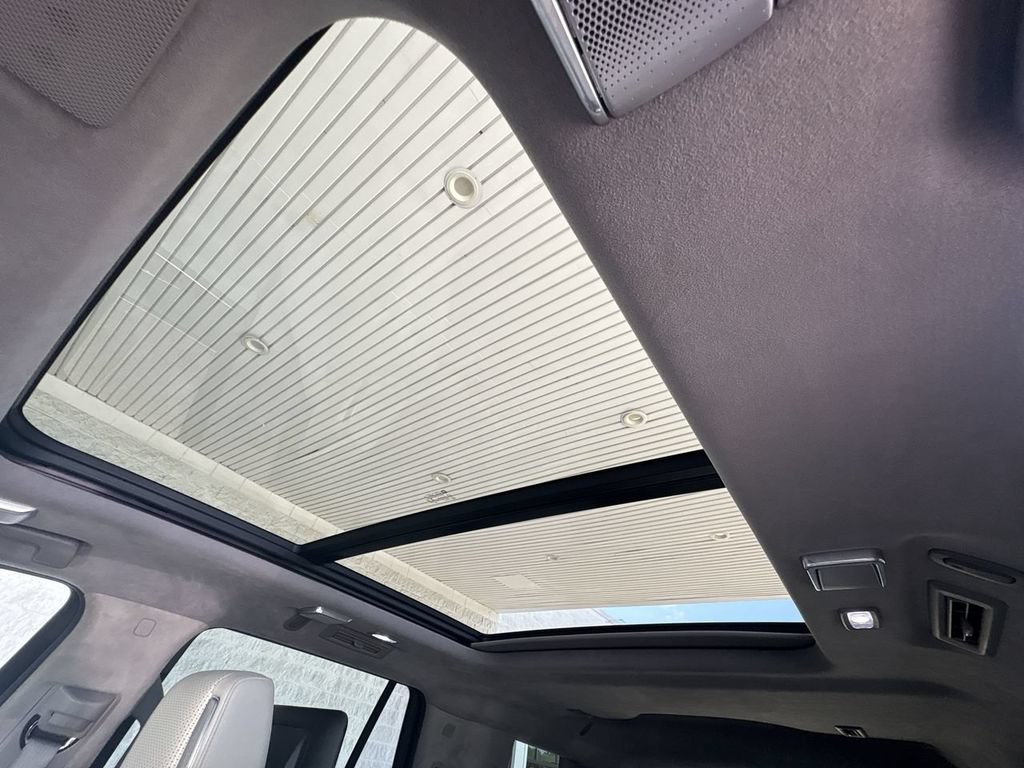 Certified 2021 Cadillac Escalade Premium Luxury Platinum AWD/4WD image 19
