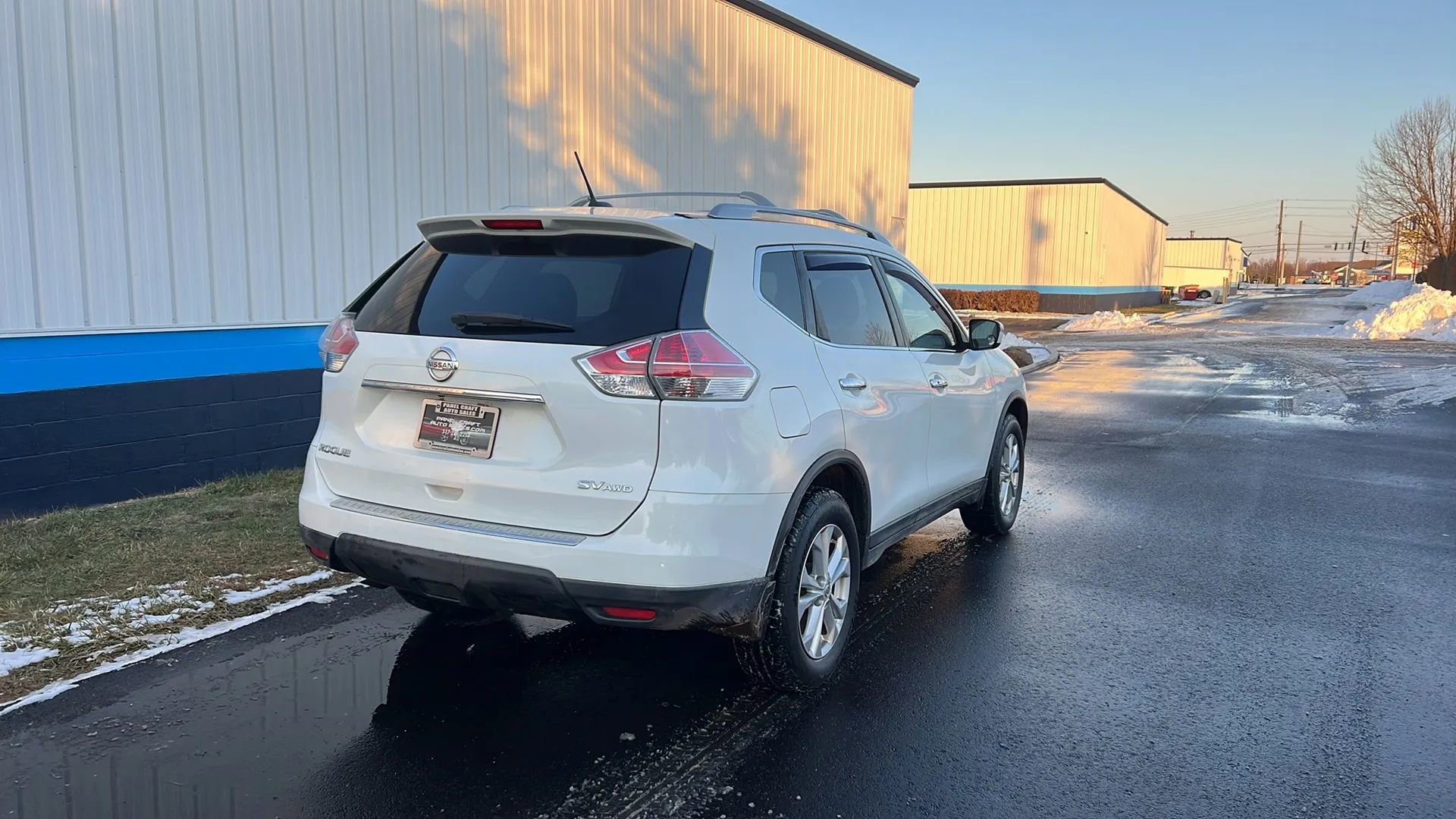 Used 2016 Nissan Rogue SV image 5