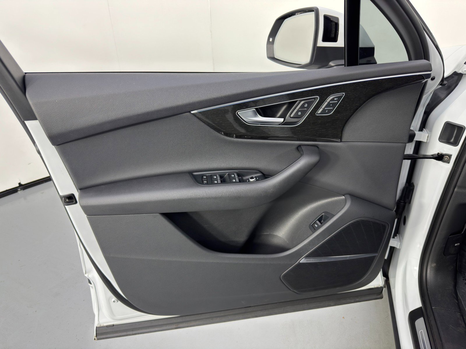 Used 2022 Audi Q7 Premium Plus image 41