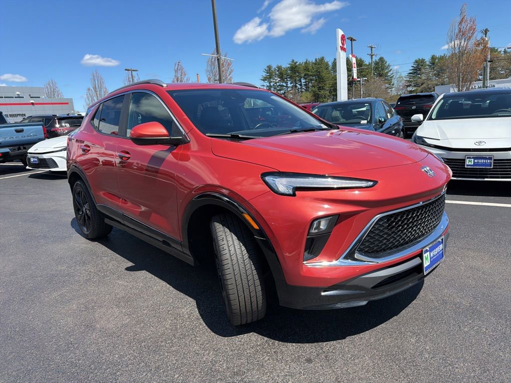 Used 2024 Buick Encore GX Sport Touring AWD/4WD image 3