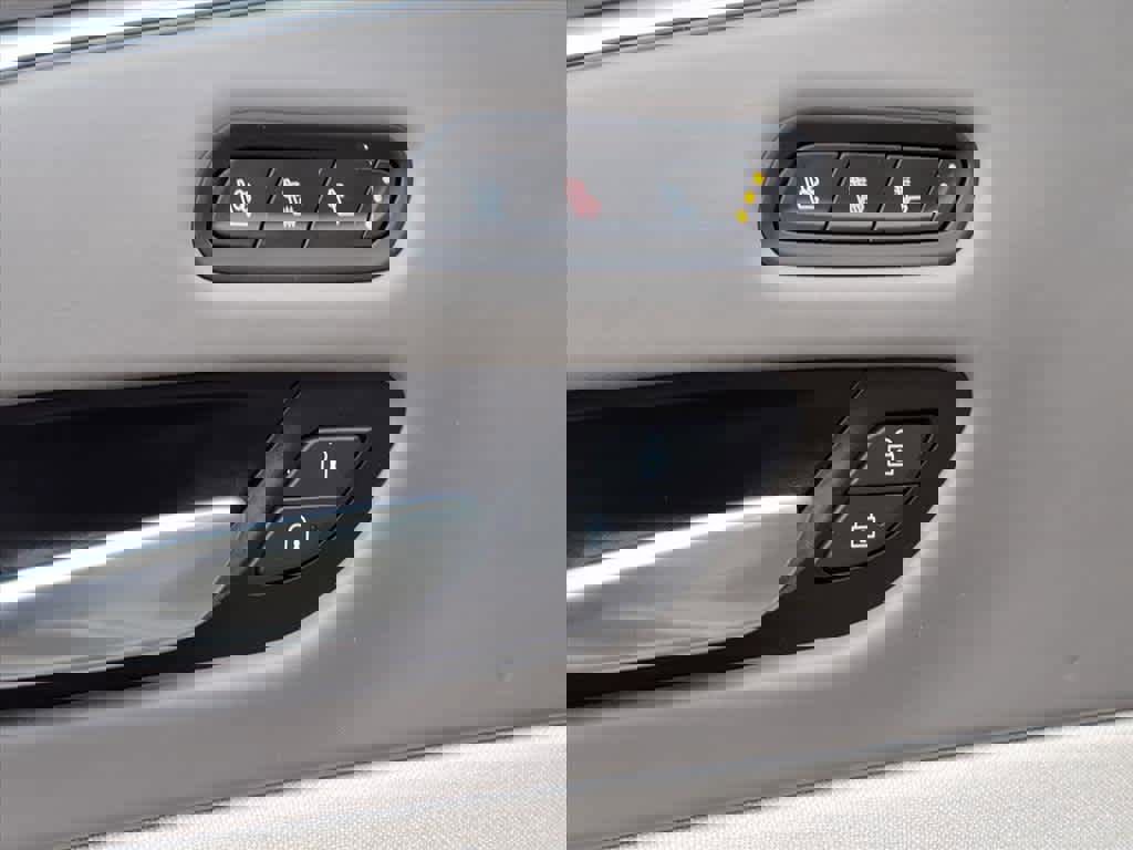 Used 2023 Cadillac Escalade Sport Platinum w/ LPO, ONYX Package image 16