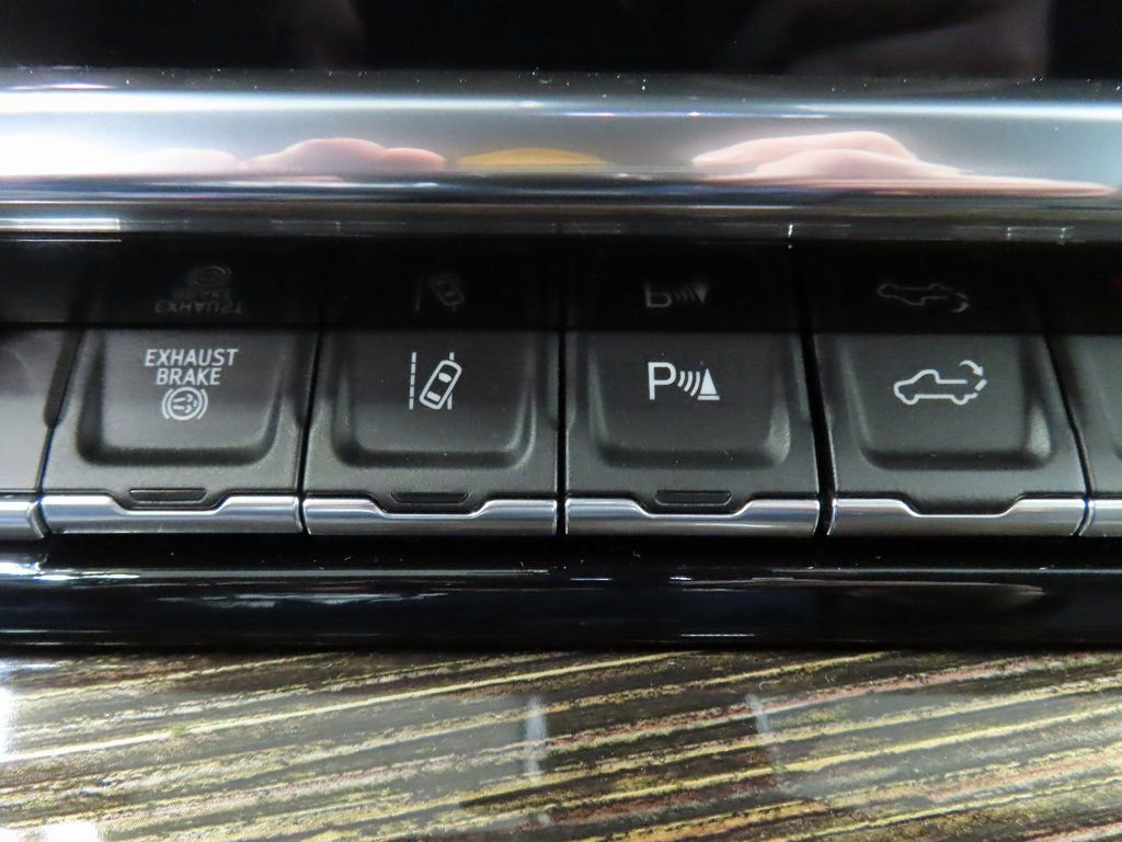 Used 2024 GMC Sierra 3500 SLE w/ SLE Convenience Package image 61