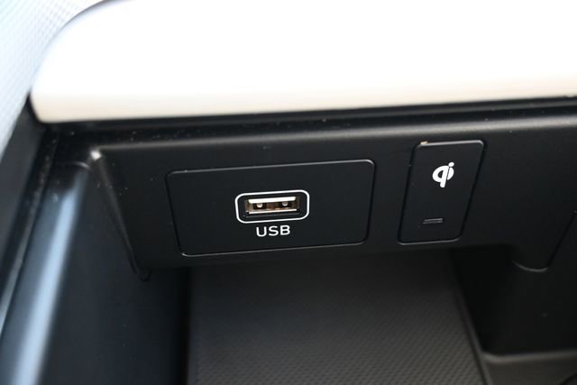 Used 2023 Hyundai Palisade Calligraphy w/ Winter Package image 31