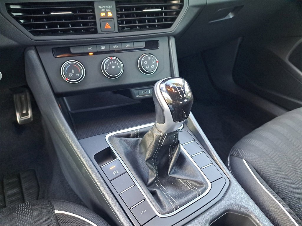 Used 2023 Volkswagen Jetta Sport image 22