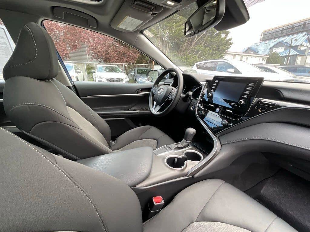 Used 2023 Toyota Camry LE w/ Convenience Package FWD image 18
