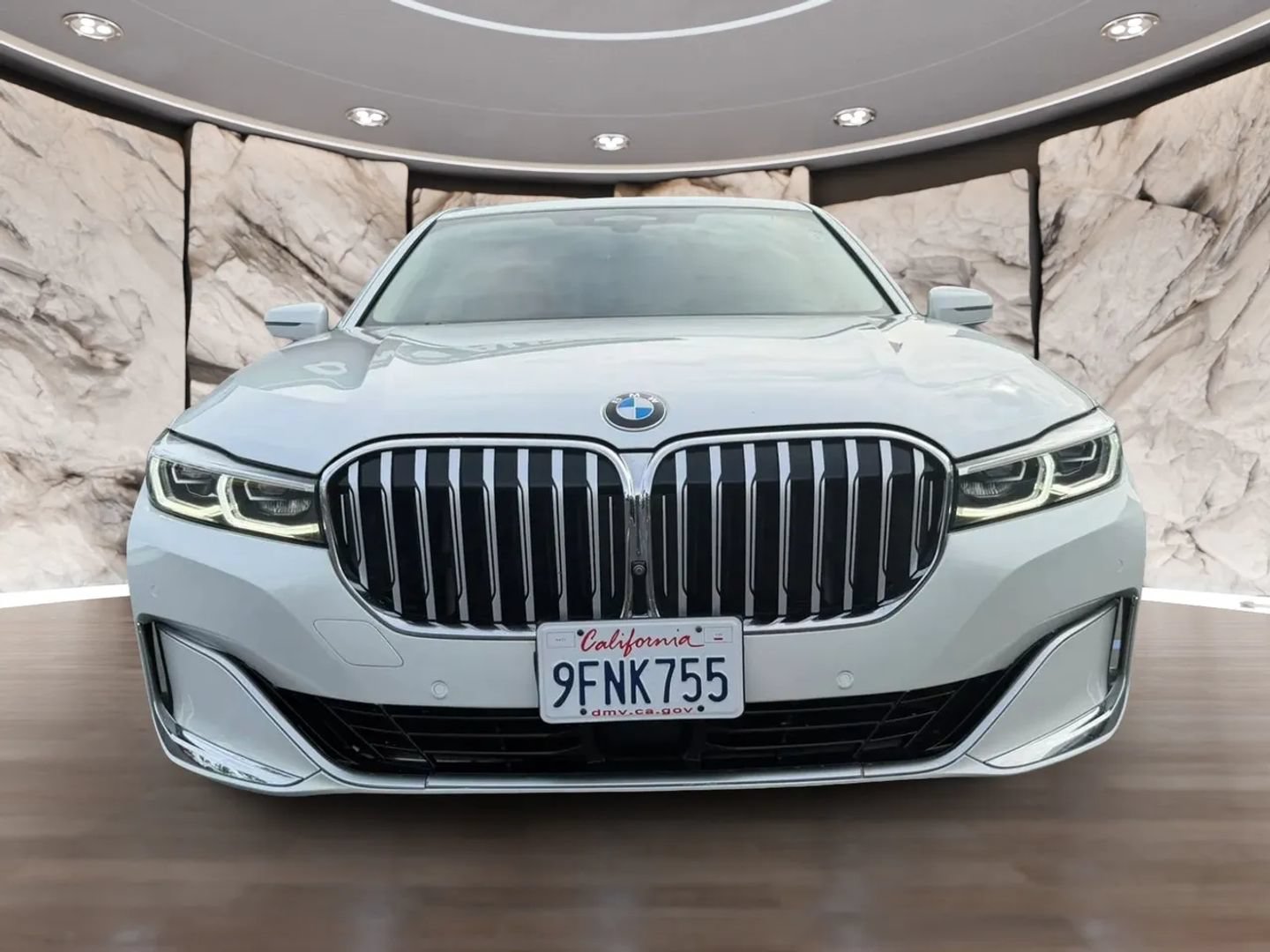 Used 2020 BMW 750i xDrive w/ Autobahn Package AWD/4WD image 2