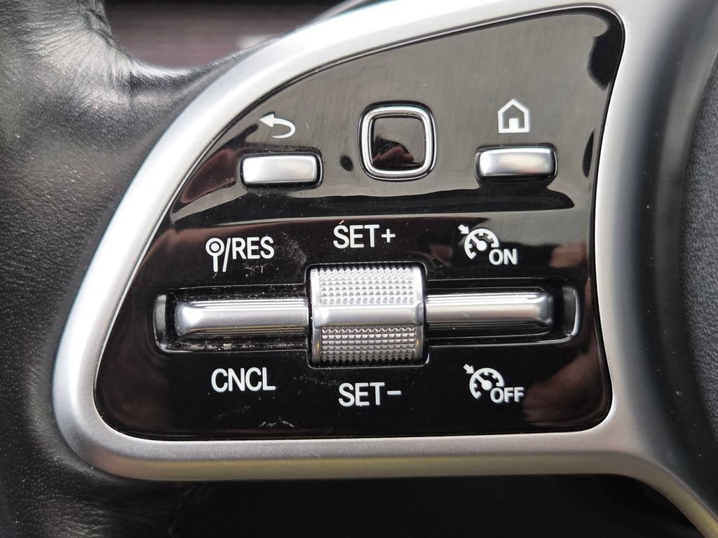 Used 2021 Mercedes-Benz GLE 350 4MATIC image 10