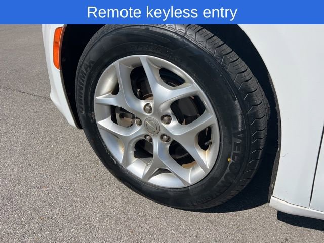 Used 2020 Chrysler Pacifica Touring-L w/ Tire & Wheel Group image 10