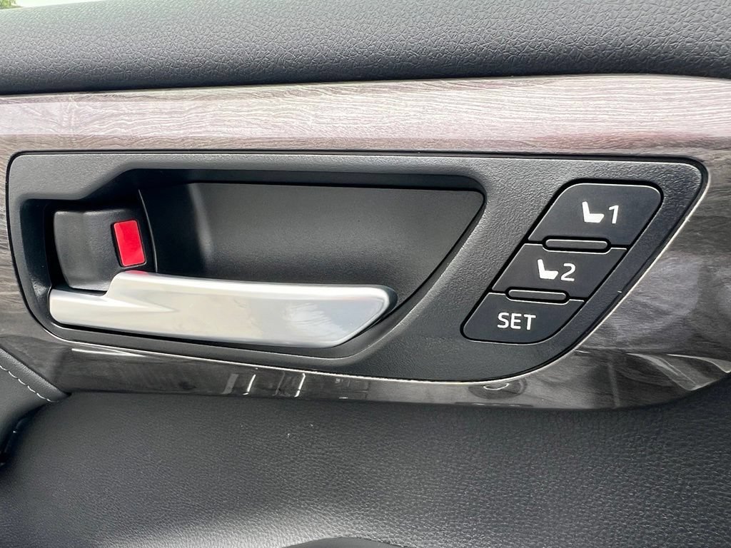 New 2026 Toyota Highlander Platinum AWD/4WD image 36