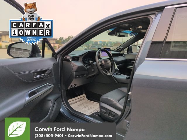 Used 2024 Toyota Venza Limited AWD/4WD image 9