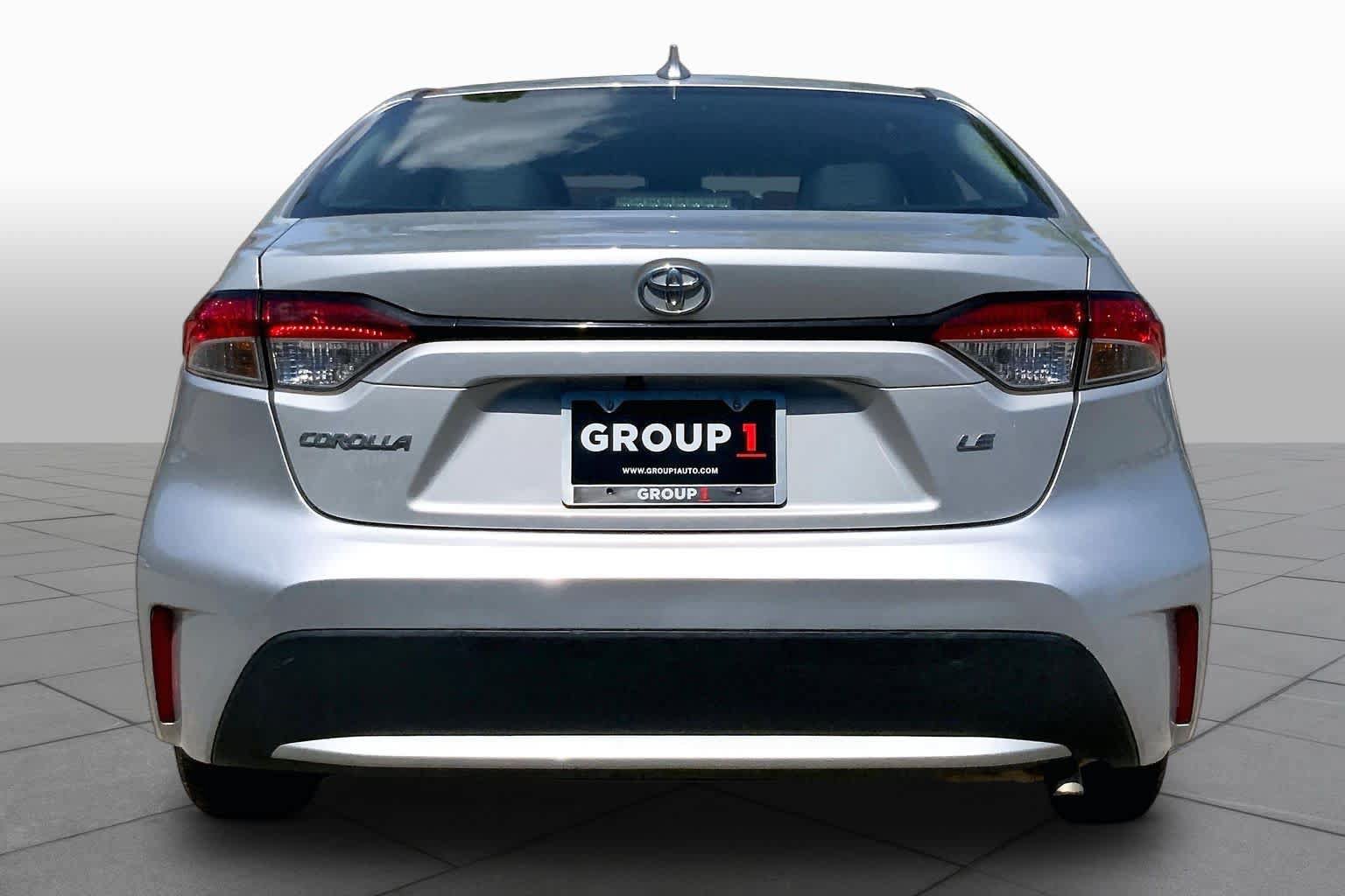 Used 2021 Toyota Corolla LE FWD image 5