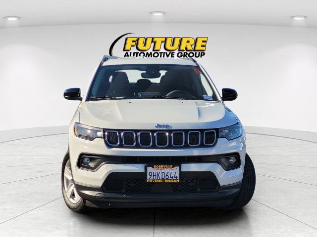 Used 2022 Jeep Compass Latitude AWD/4WD image 2