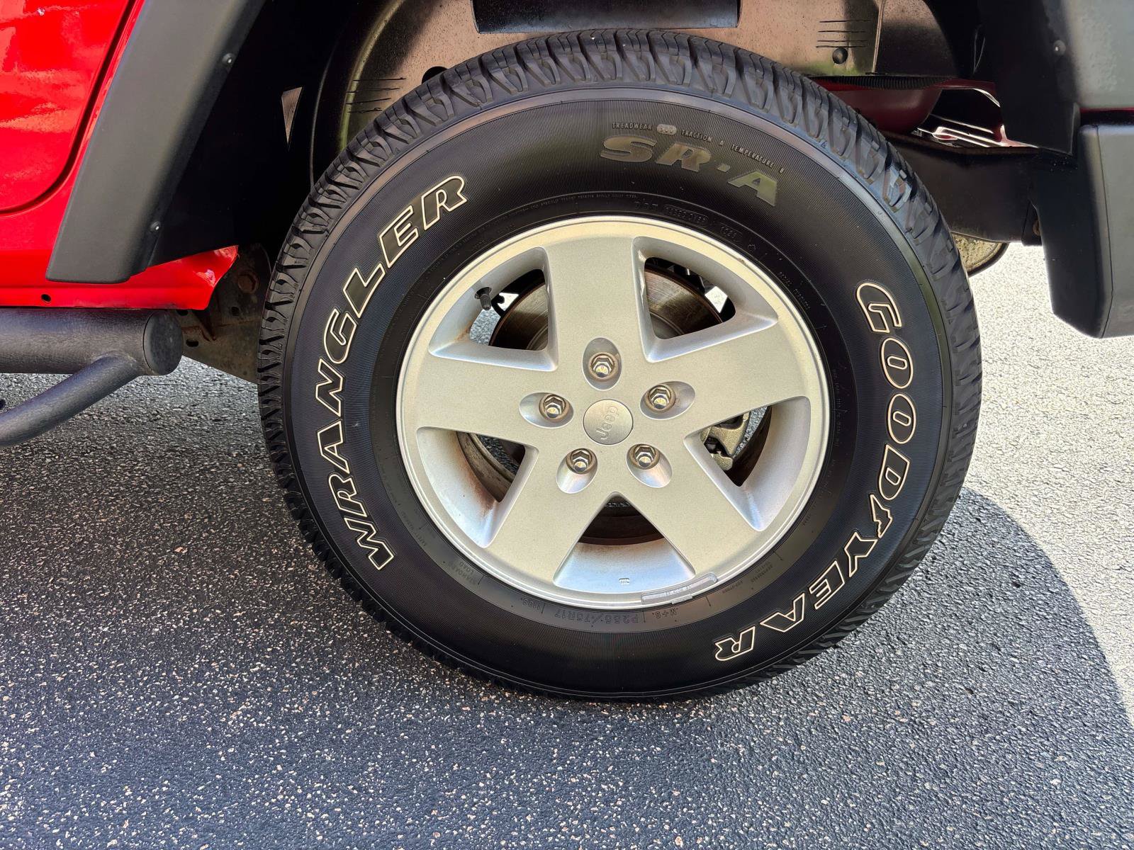 Used 2018 Jeep Wrangler Unlimited Sport S AWD/4WD image 23