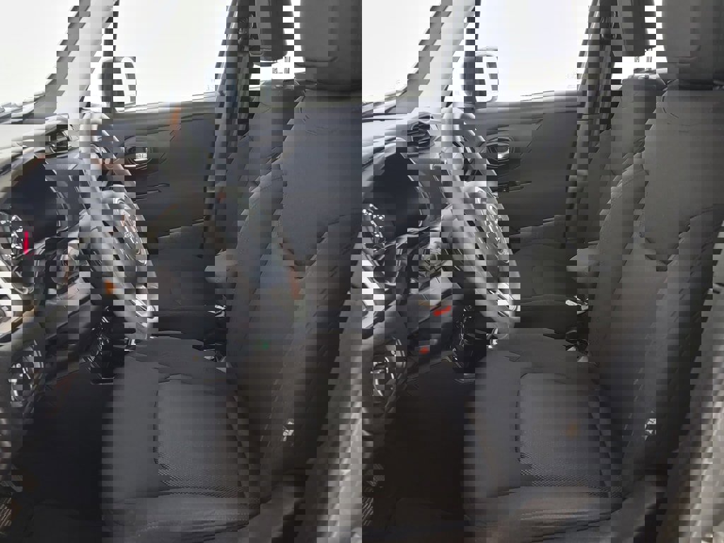 Used 2021 Jeep Renegade Sport image 15