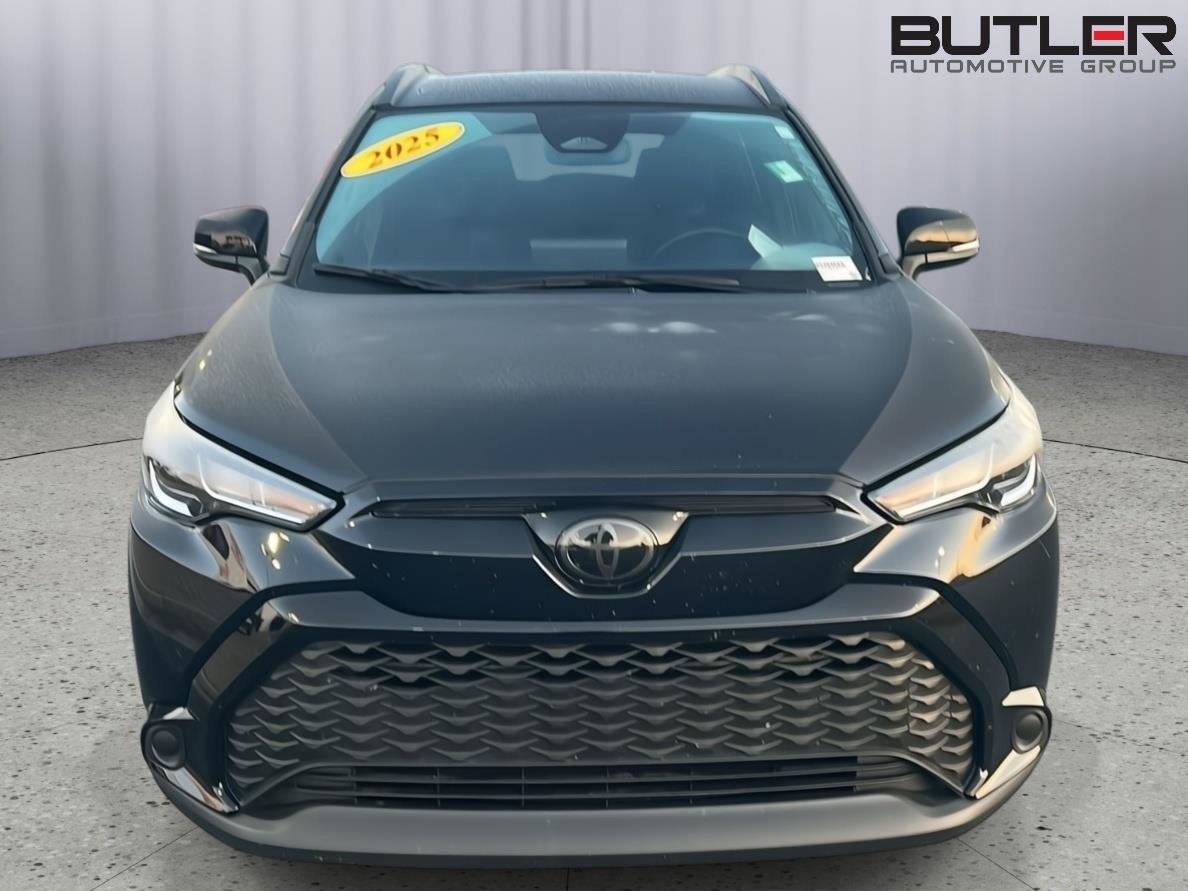 Used 2025 Toyota Corolla Cross AWD Hybrid image 9