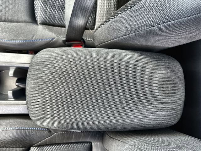 Used 2025 Toyota Corolla Cross SE image 29