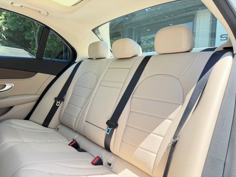 Used 2019 Mercedes-Benz C 300 4MATIC Sedan image 17