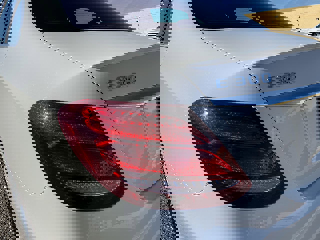 Used 2018 Mercedes-Benz E 300 E 300 image 52