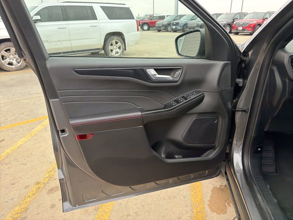 Used 2026 Ford Escape ST-Line w/ Tech Pack #1 image 10