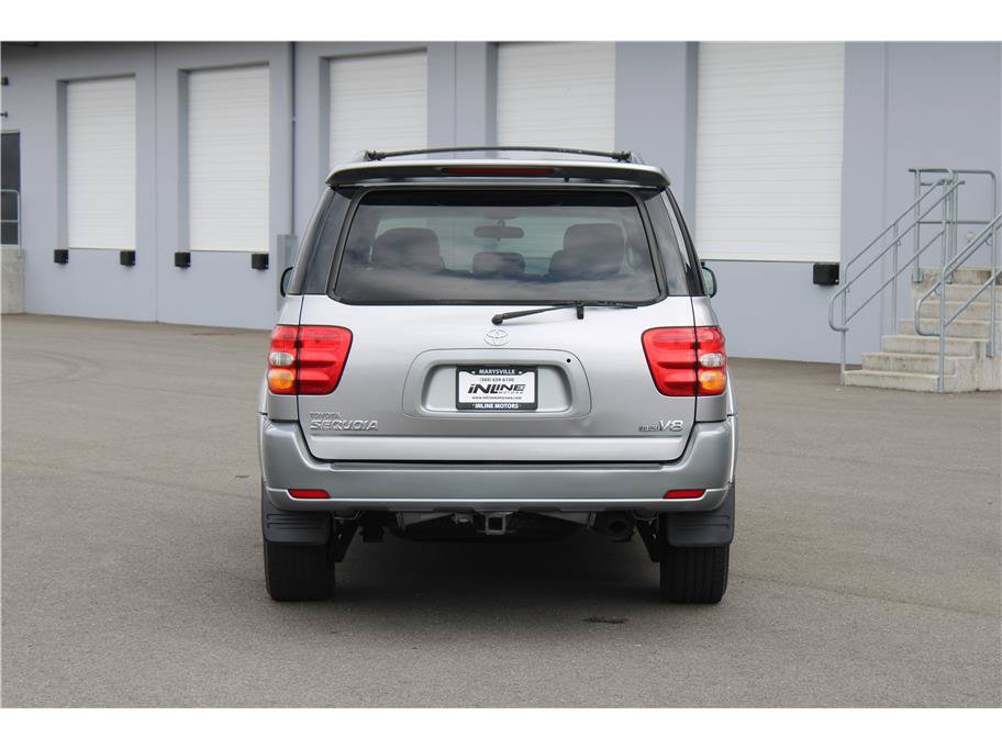 Used 2001 Toyota Sequoia Limited RWD image 3