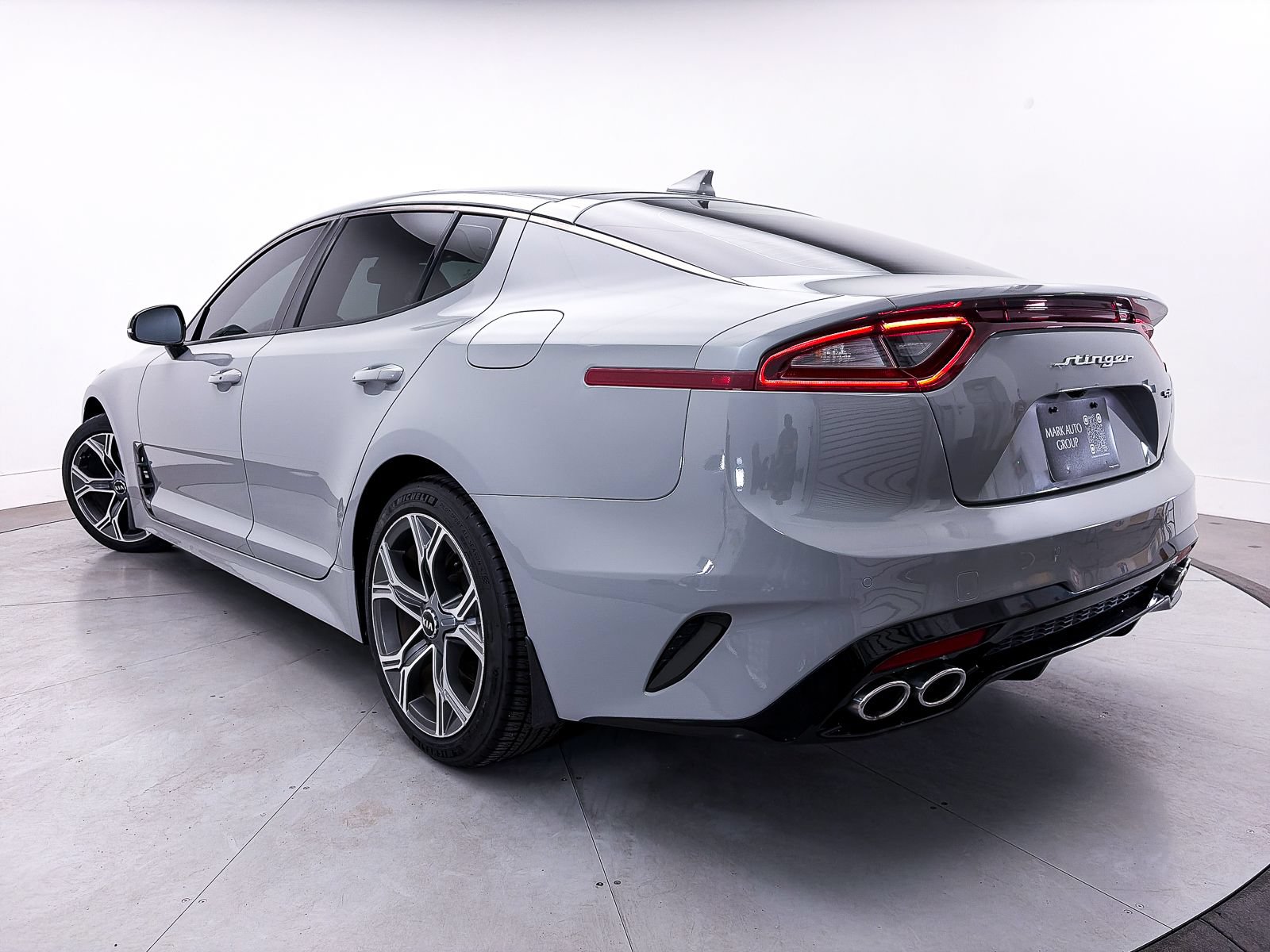 Used 2021 Kia Stinger GT-Line w/ Sun & Sound Package RWD image 2