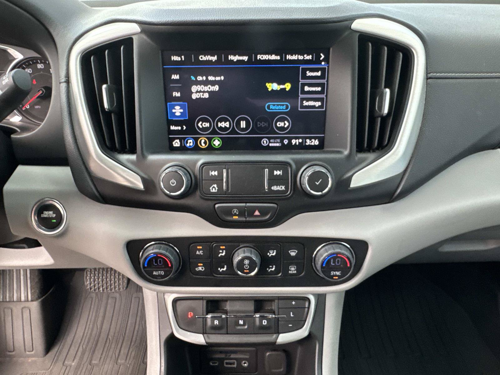 Used 2022 GMC Terrain SLT w/ LPO, Floor Liner Package FWD image 26
