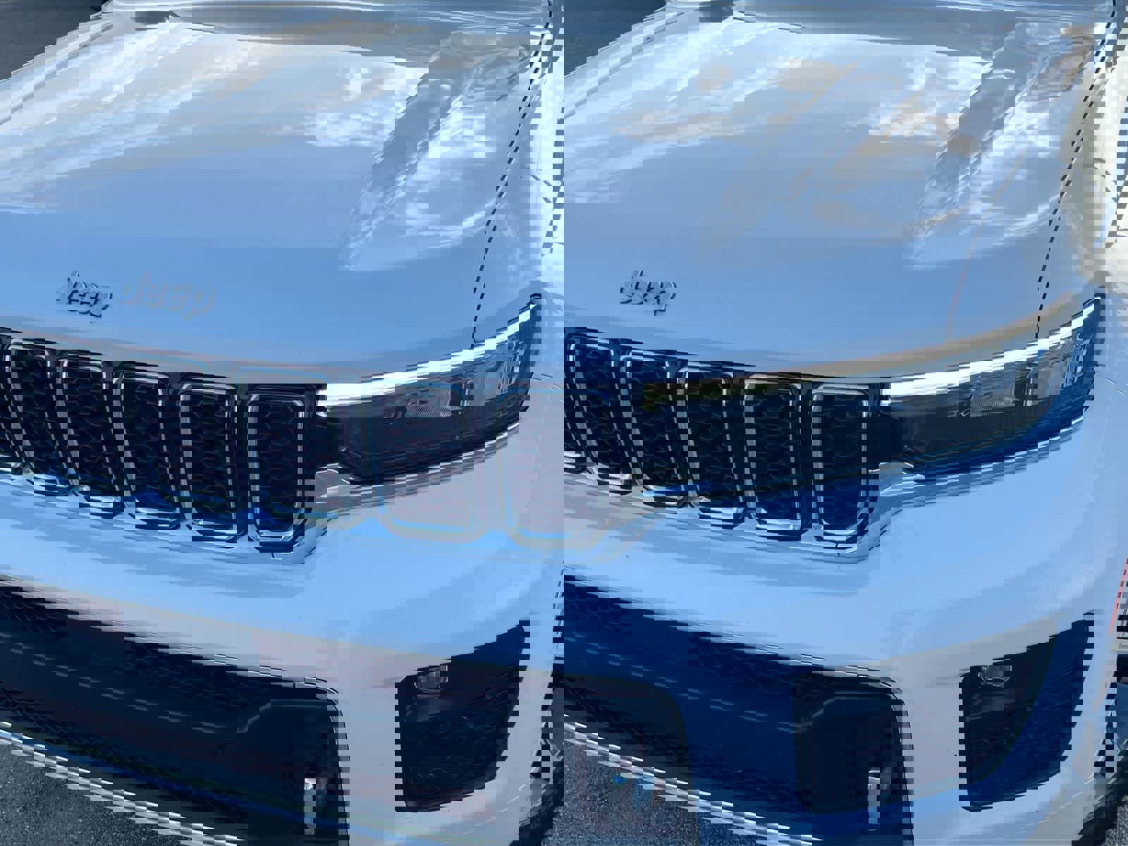 Used 2022 Jeep Grand Cherokee Overland image 11