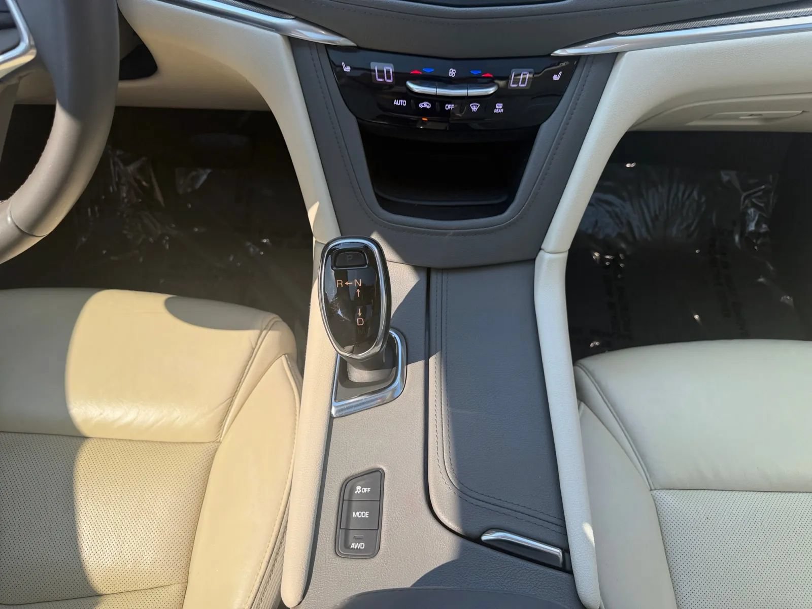 Used 2018 Cadillac XT5 Luxury AWD/4WD image 18
