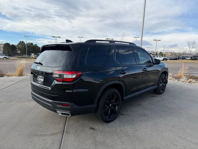 Used 2025 Honda Pilot Black Edition image 8