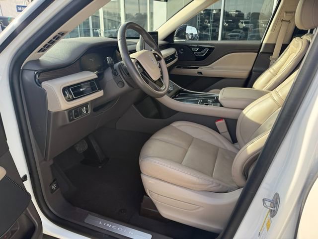 Used 2023 Lincoln Aviator Grand Touring w/ Equipment Group 301A AWD/4WD image 21