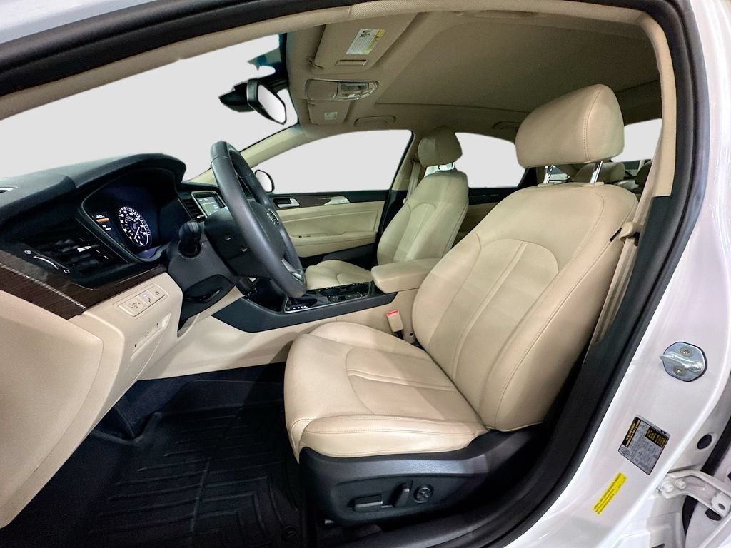 Used 2019 Hyundai Sonata Limited w/ Ultimate Package 02 FWD image 24