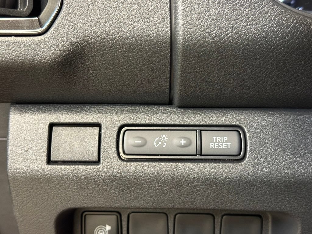 New 2026 Nissan Frontier SV AWD/4WD image 32