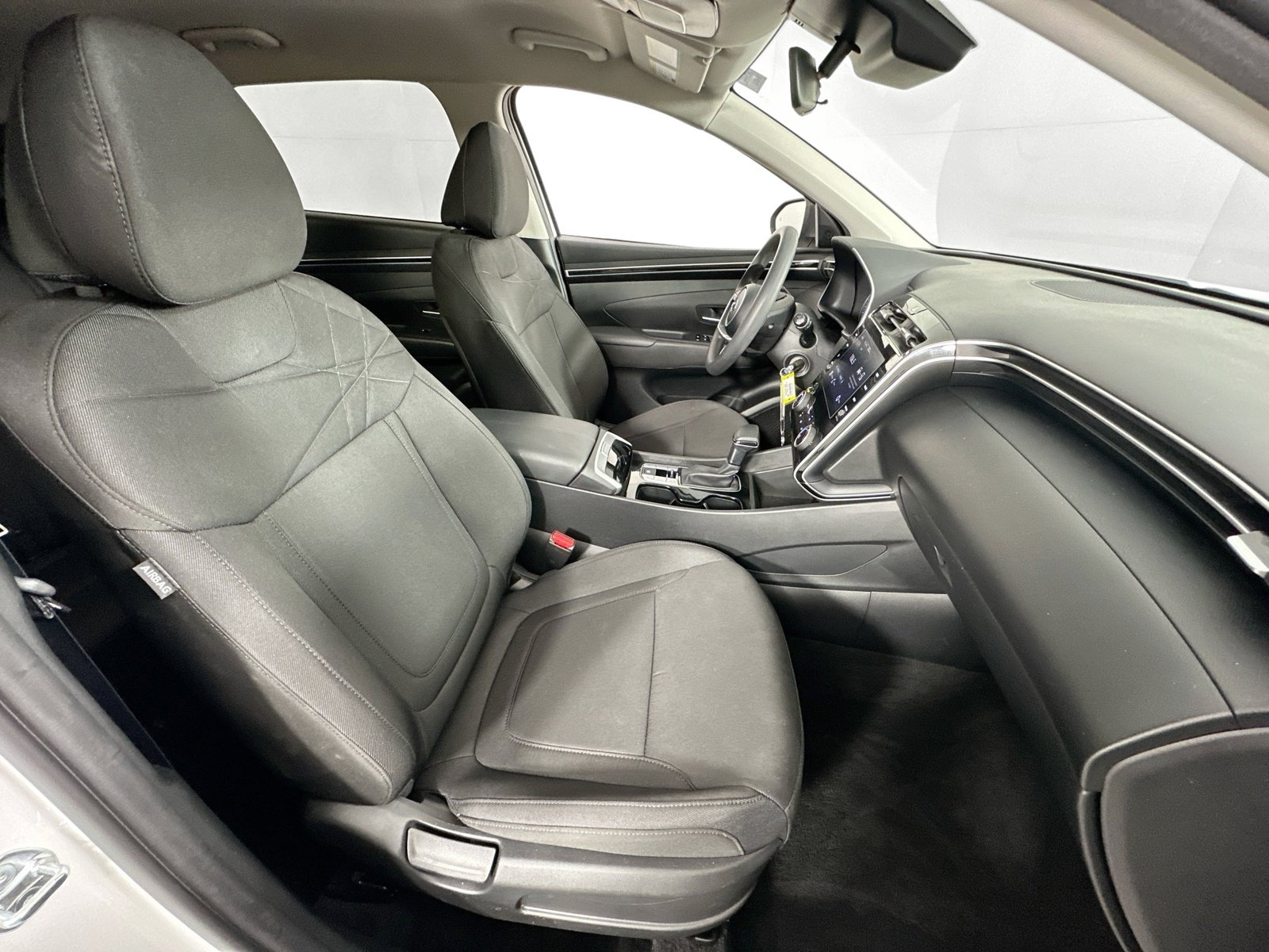 Used 2023 Hyundai Tucson SE FWD image 25