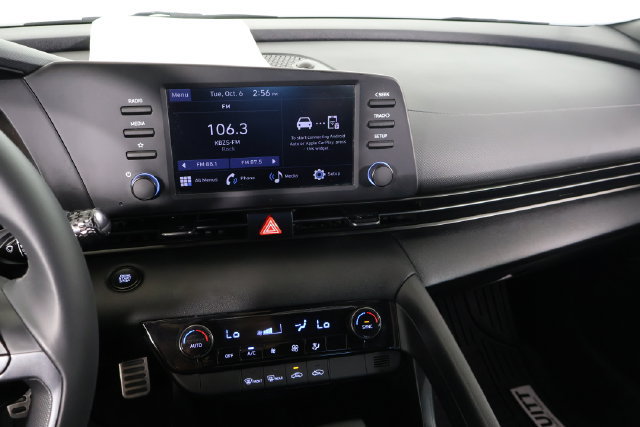Used 2025 Hyundai Elantra Sport FWD image 19