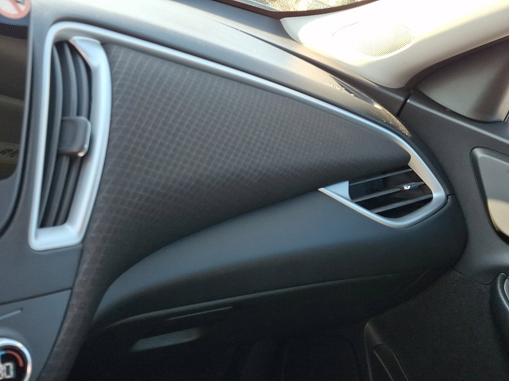 Used 2024 Chevrolet Malibu LT image 32