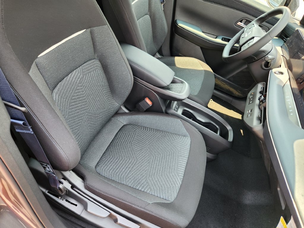 New 2026 Nissan Leaf w/ Floor Mat Package (S+) FWD image 11
